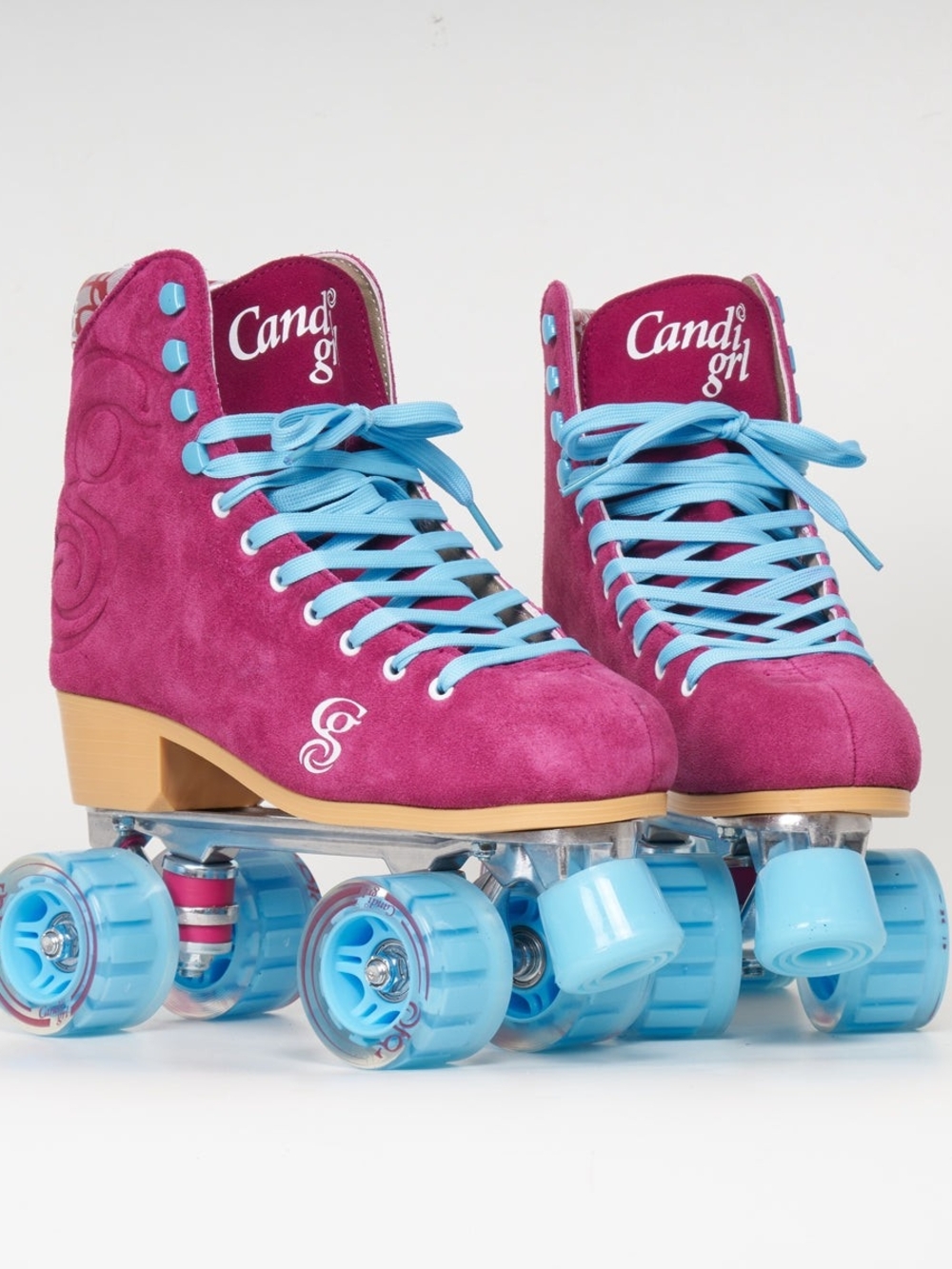 Roller Derby Elite Quad Roller Skates  with Sky Blue Wheels Fuschia